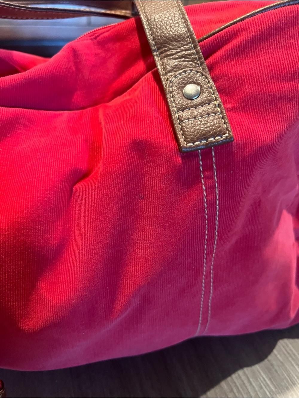 Tommy Hilfiger Red Canvas Travel Tote with Brown Leather Handles - Picture 8 of 16